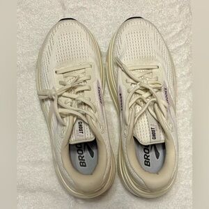 Brooks Ghost Max 2 Coconut/Lavender/Cream Running Shoes | Sz 9.5